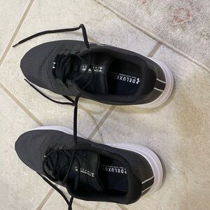 Men’s Under Armour Running Shoes, Size 12